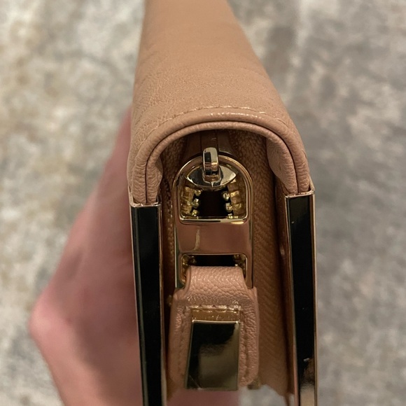 UB Urban Expression Vegan Leather Pink Gold Trenton Wallet Clutch EUC - Picture 7 of 11